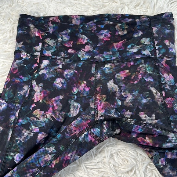 Lululemon Fast and Free Crop II 19" *Non-Reflective Activate Floral Multi - Picture 2 of 6